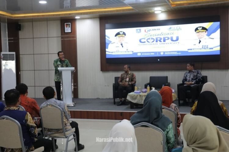 Bupati HSS Syafrudin Noor membuka kegiatan Sosialisasi CORPU bagi jajaran ASN. (Dok: Prokopim HSS)