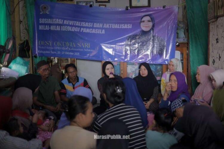 Wakil Ketua DPRD Kalsel Desy Oktavia Sari melaksanakan SOSREV di Kelurahan Kupang, Kabupaten Tapin. (Dok: Istimewa)
