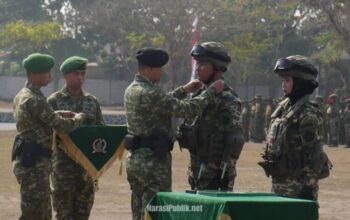 Sekretaris Badan Cadangan Nasional Kemhan RI, Mayjen TNI (Mar) Freddy Ardianzah meresmikan personil Komcad Reguler Matra Darat TA 2026 Kodam XXII/TB. (Dok: Istimewa)