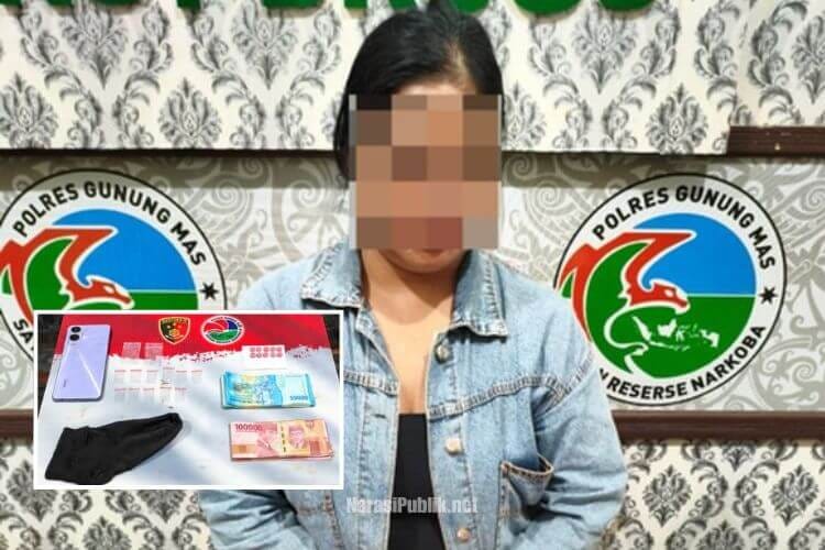 Simpan 10 Butir Ekstasi di Kaus Kaki, Wanita di Gunung Mas Diringkus Polisi. (Humas Polres Gunung Mas)