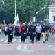 Bupati HSS Syafrudin Noor bersama Ketua TP PKK HSS Mustaidah mengikuti kegiatan jalan sehat dalam rangka puncak peringatan Hari Santri Nasional 2026. (Dok: Prokopim HSS)