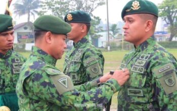 Prosesi Sertijab Komandan Kompi yang dilakukan oleh Danyon 754/ENK, Letkol Inf Indra Luthfi Wibisono. (Dok: Istimewa)
