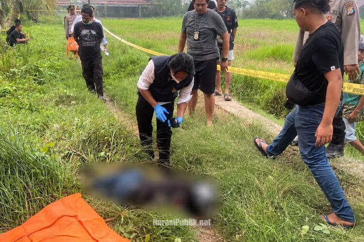 Tim Inafis Polres HSU melakukan olah TKP terhadap penemuan mayat di Desa Jumba, Kecamatan Amuntai Selatan. (Dok: Istimewa)