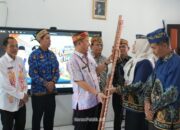 Wabup Kapuas Resmikan Program Kamis Hanjak Berbudaya di SMPN 2 Pulau Petak