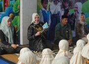 Tanamkan Minat Baca Sejak Dini, Bunda Literasi HSS Mendongeng Bersama Anak PAUD