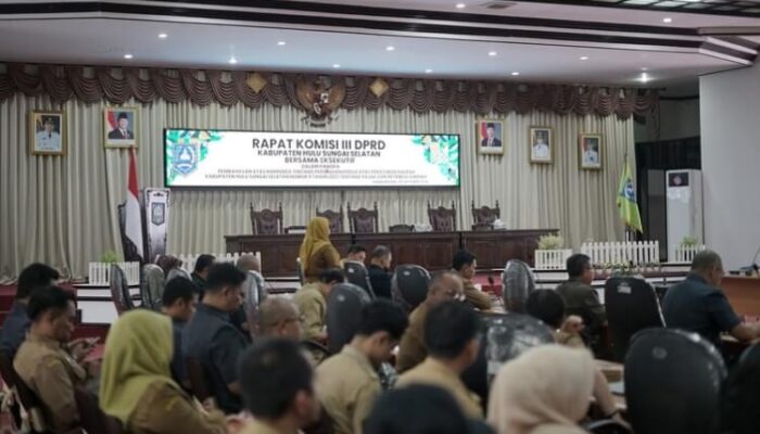 Komisi III DPRD HSS dan Eksekutif Matangkan Ranperda Pajak dan Retribusi Daerah