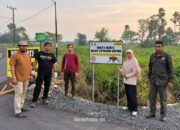 BKSDA Kalsel Pasang Papan Imbauan Perlintasan Bekantan di Desa Balimau