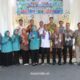 Bupati HSS H Syafrudin Noor bersama Ketua TP PKK HSS Hj Mustaidah menyambut kedatangan Tim Penilai STBM Award 2026 tingkat Provinsi Kalsel di Desa Amawang Kiri Muka. (Dok: Prokopim HSS)