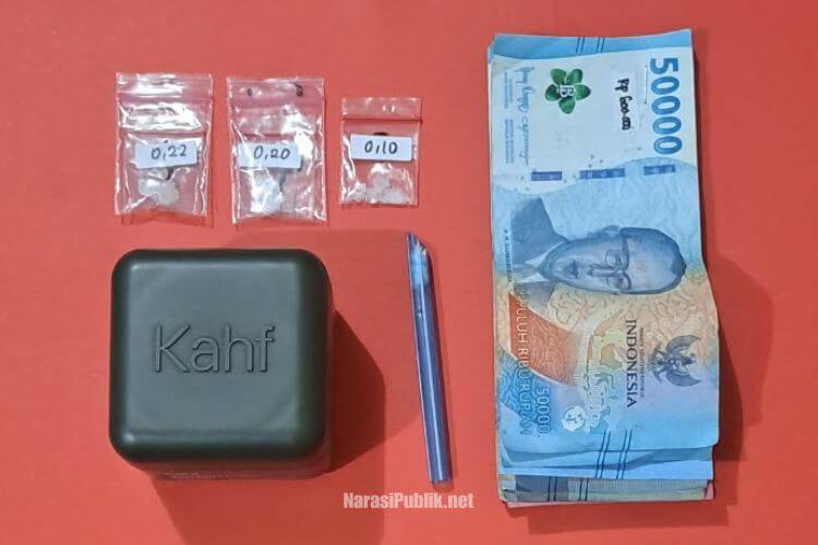 Barang bukti yang berhasil diamankan jajaran Polsek Banjarmasin Barat dari tangan tersangka FHZ. (Dok: Istimewa)