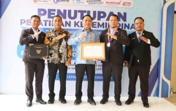 Wakil Bupati Tapin H Juanda saat menghadiri Penutupan PKN Tingkat II Angkatan XVIII Tahun 2026 dan peluncuran Banua Kalsel CorpU. (Dok: Prokopim Tapin)